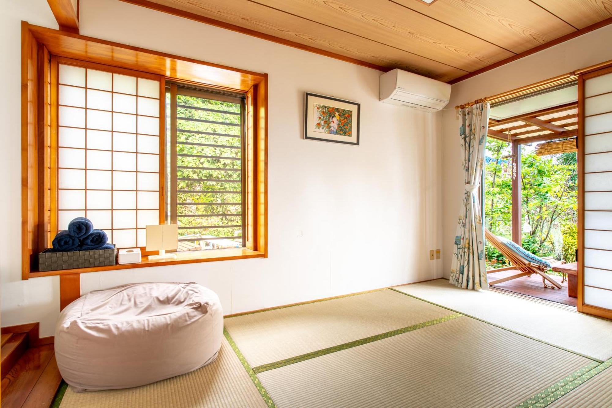 Beach House Holiday home Yomitan